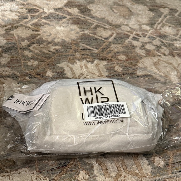 IHKWIP Cream Crossbody Bag New with original packaging - Picture 2 of 9